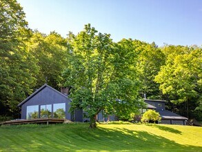 110 Geer Mountain Rd in Kent, CT - Building Photo - Building Photo