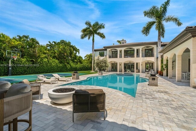 6080 SW 104th St in Miami, FL - Building Photo - Building Photo