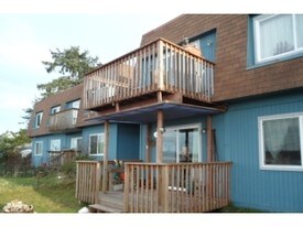 Sunset Apartments in Sitka, AK - Building Photo