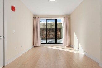 121 Portland St in Boston, MA - Building Photo - Building Photo