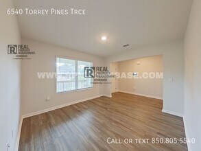 6540 Torrey Pnes Trce in Laurel Hill, FL - Building Photo - Building Photo