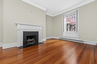 57 Mount Vernon St, Unit 3 in Boston, MA - Building Photo - Building Photo