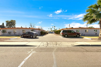 Oak Street in Phoenix, AZ - Building Photo - Other