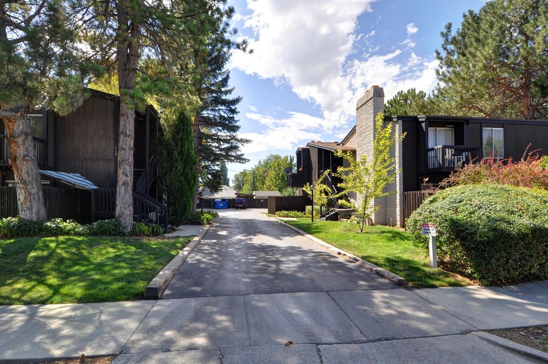 Third and Ramona Apartments in Salt Lake City, UT - Foto de edificio