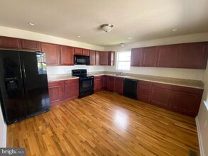 321 Stickley St in Strasburg, VA - Building Photo - Building Photo