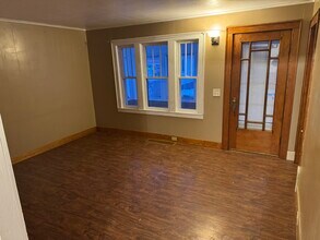 109 Crysler St in Syracuse, NY - Foto de edificio - Building Photo