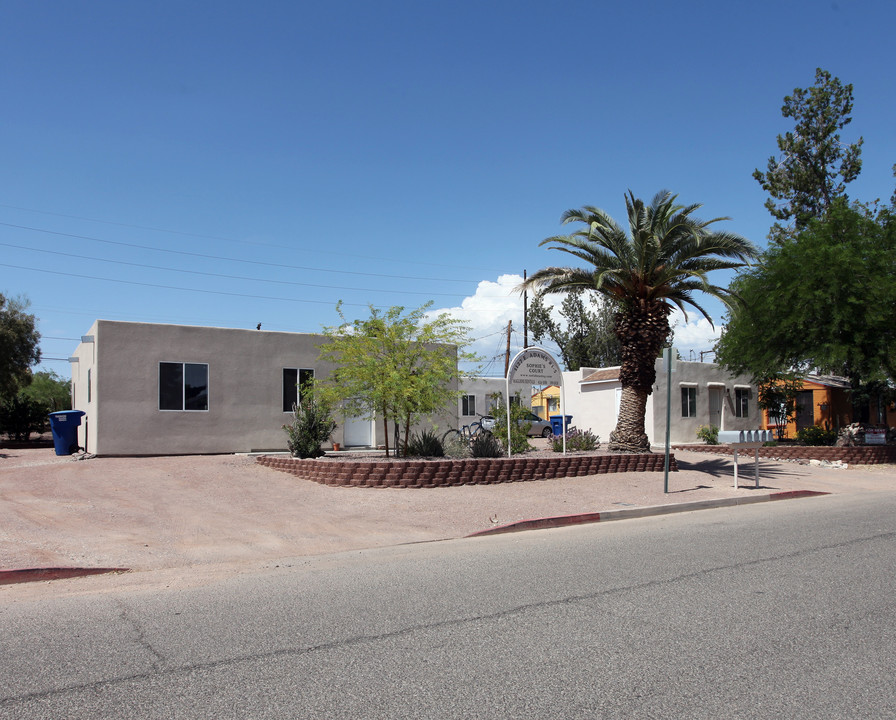 Sophie's Court in Tucson, AZ - Building Photo