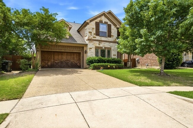 property at 2304 Lynbridge Dr