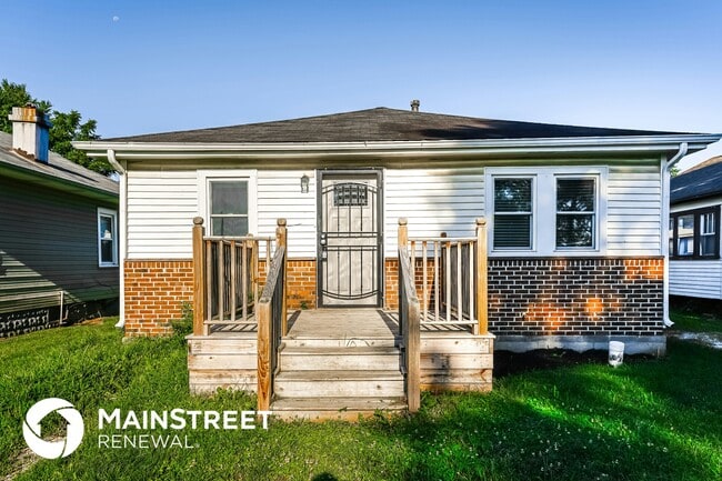 property at 618 Woodrow Ave