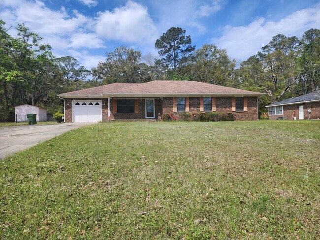property at 915 Buck Rd