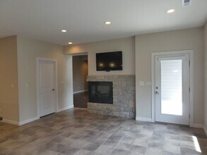 5204 Steeplechase Dr in Columbia, MO - Foto de edificio - Building Photo