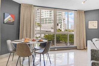 1700 SW 2nd Ave in Miami, FL - Foto de edificio - Building Photo