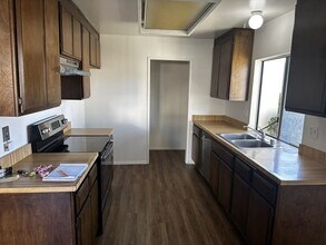 308 Mountain Ct in Brea, CA - Building Photo - Building Photo