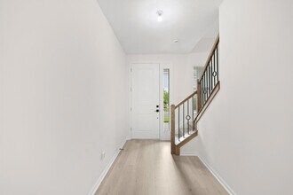16461 Millenium Ct in Westlake, FL - Foto de edificio - Building Photo