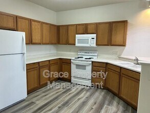 3291 E 103rd Pl in Thornton, CO - Building Photo - Building Photo