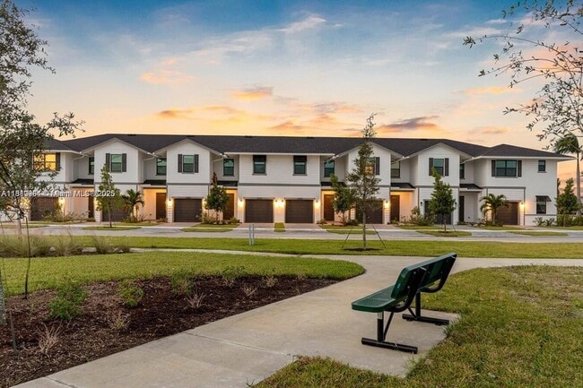 13138 SW Valletta Wy in Port St. Lucie, FL - Building Photo - Building Photo