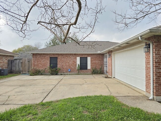 1335 Willersley Ln in Channelview, TX - Building Photo - Building Photo