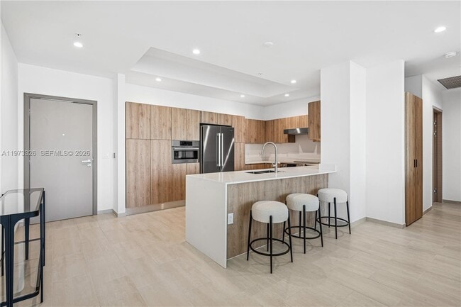 10281 W Bay Harbor Dr in Bay Harbor Islands, FL - Foto de edificio - Building Photo