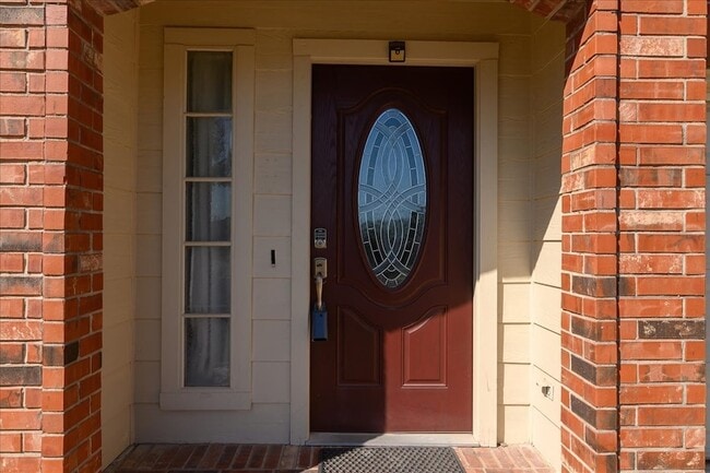 16218 Bunker Ridge Rd in Houston, TX - Foto de edificio - Building Photo