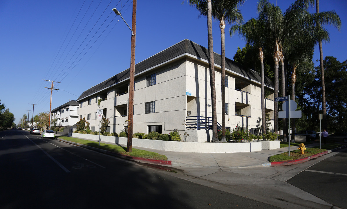 Carpenter Village in North Hollywood, CA - Foto de edificio