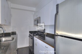EAST 57 STREET in New York, NY - Building Photo - Building Photo