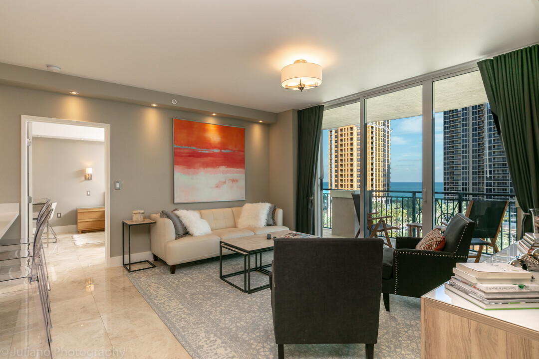 17555 Atlantic Blvd, Unit 1005 in Sunny Isles Beach, FL - Building Photo