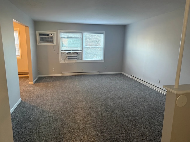 5125 Marshall Dr, Unit 3 in Omaha, NE - Foto de edificio - Building Photo