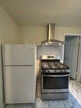 386 Kennedy Dr in Fairview, NJ - Building Photo - Building Photo