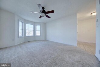 687 E Walnut St in Hanover, PA - Building Photo - Building Photo
