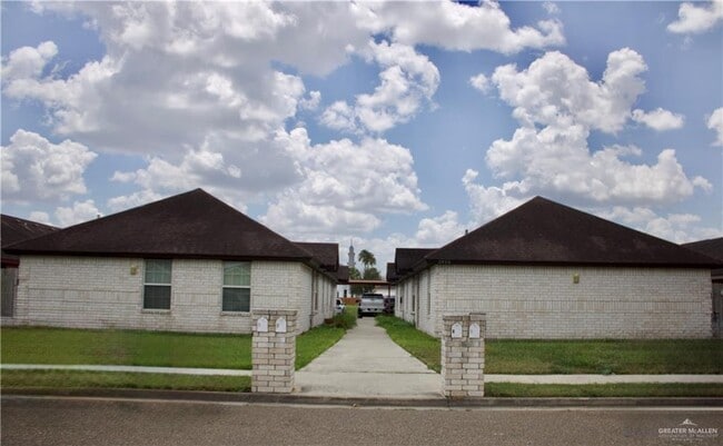 property at 2004 W Western Dr