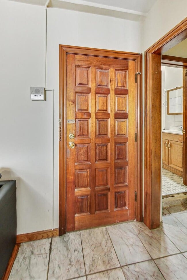 838 N State St in Chicago, IL - Building Photo - Building Photo