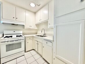 3718 Mentone Ave in Los Angeles, CA - Building Photo - Building Photo