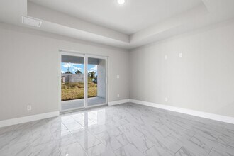 2213 Kenneth Ave S in Lehigh Acres, FL - Building Photo - Building Photo