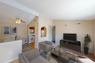 Quakertowne in Orchard Park, NY - Building Photo