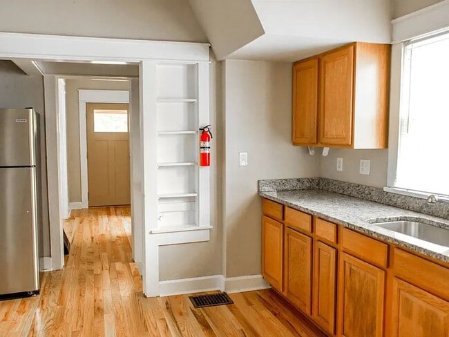 property at 604 E 2nd St