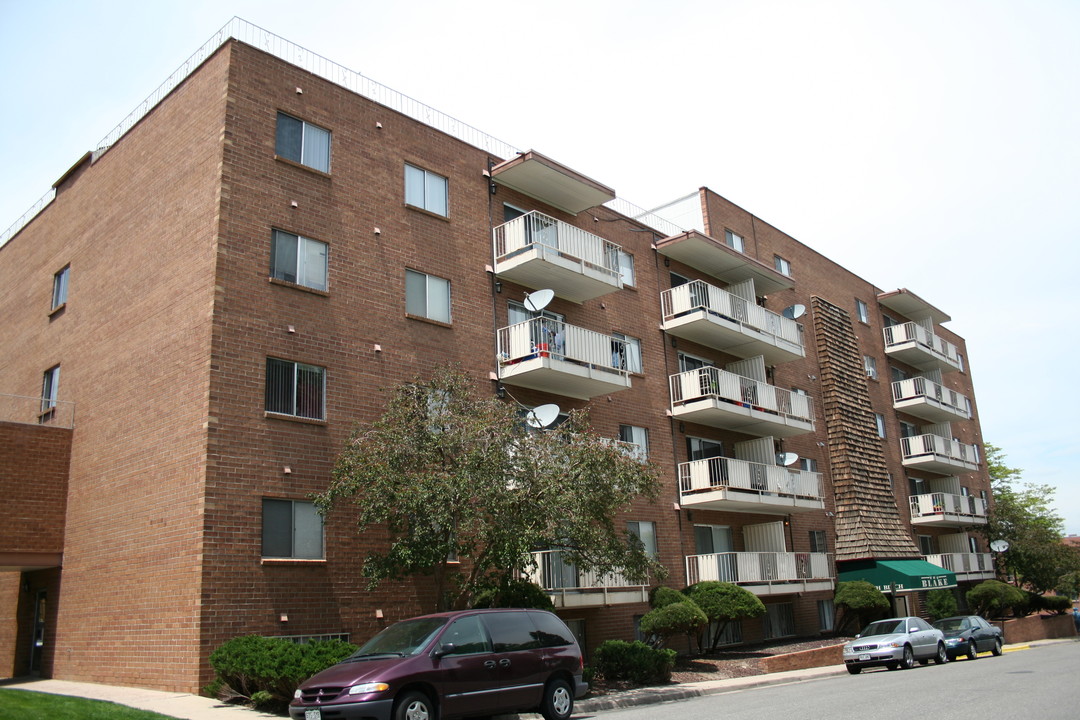 The Blake Apartments in Denver, CO - Building Photo