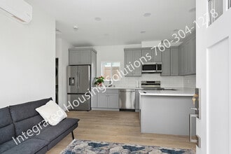 11488 Bellatrix Ct in San Diego, CA - Building Photo - Building Photo