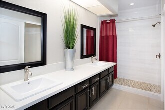 5125 W Reno Ave in Las Vegas, NV - Building Photo - Building Photo