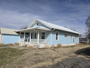 434 3rd St in Chappell, NE - Building Photo - Building Photo