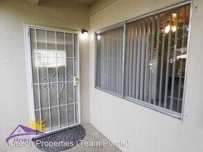 7449 Tiara Way in Citrus Heights, CA - Foto de edificio - Building Photo