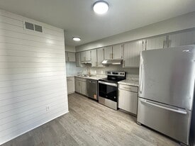 Willow Trace in Valdosta, GA - Building Photo