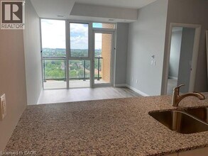 108 Garment St in Kitchener, ON - Building Photo - Building Photo