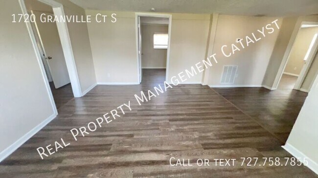 1720 Granville Ct S in St. Petersburg, FL - Building Photo - Building Photo