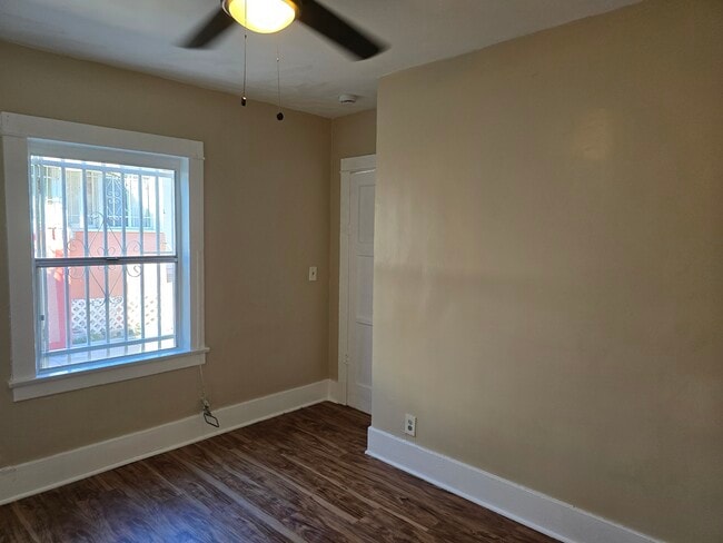 336 W 41st St, Unit 336