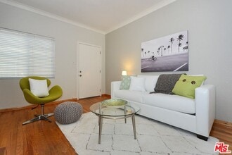 2326 Pacific Ave in Los Angeles, CA - Building Photo - Building Photo