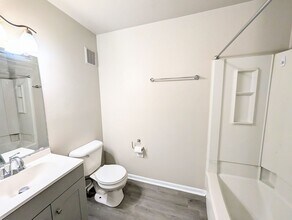 3065 Huntleigh Dr in Raleigh, NC - Building Photo - Building Photo