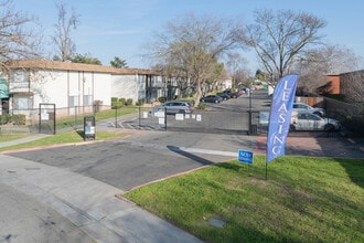 Continental Terrace in Sacramento, CA - Building Photo - Other