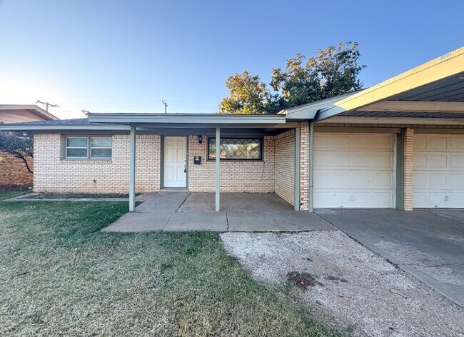 5403 32nd St in Lubbock, TX - Building Photo - Building Photo