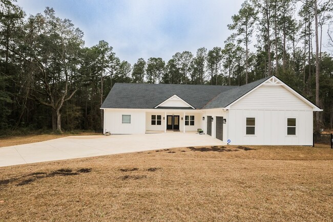 204 Blackberry Ln in Thomasville, GA - Building Photo - Building Photo