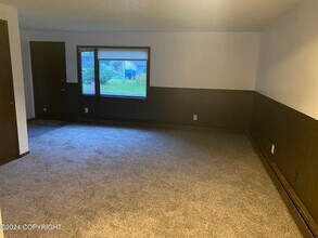 6512 Carlos Ct in Anchorage, AK - Building Photo - Building Photo